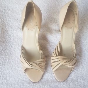 Carlos Santana Beige heel Size 8.5